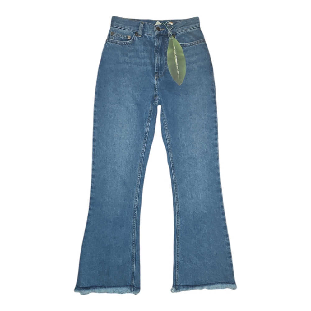 NWT • FARM RIO | Light Wash Carrot Denim Jeans in Size 23 - Picture 3 of 6
